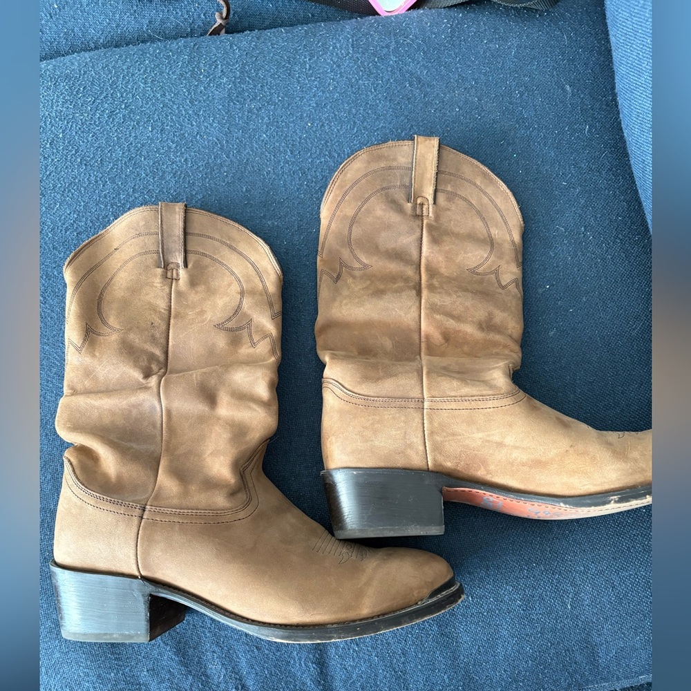 Cowboy Boots. Mens. Leather uppers. Size 11. Very nice condition. See photos.